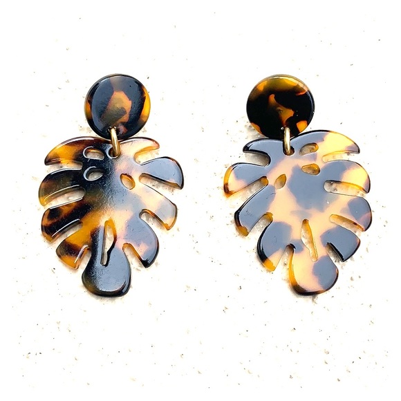 J. Crew Jewelry - JCrew Tropical Tortoise Leaf Earrings